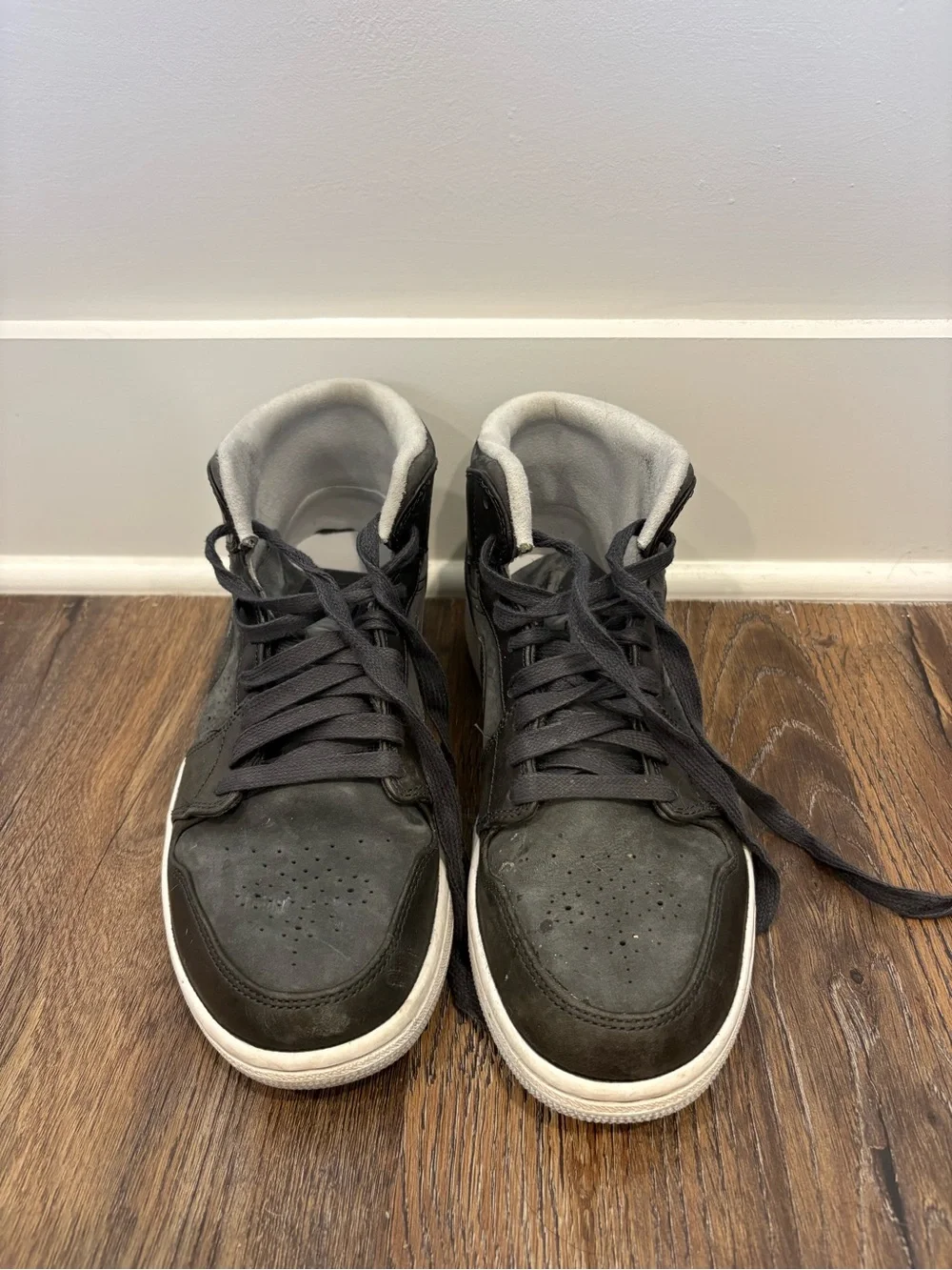 Nike Jordan 1 Men's Black High-Top Sneakers